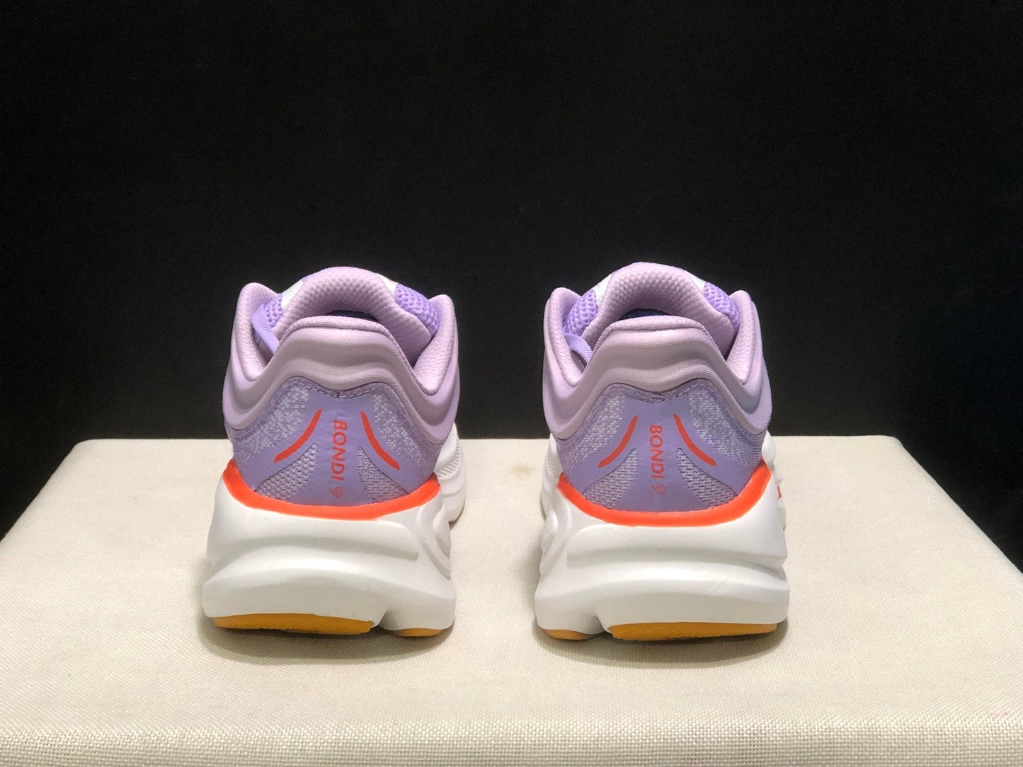 HOKA ONE ONE Bondi 9